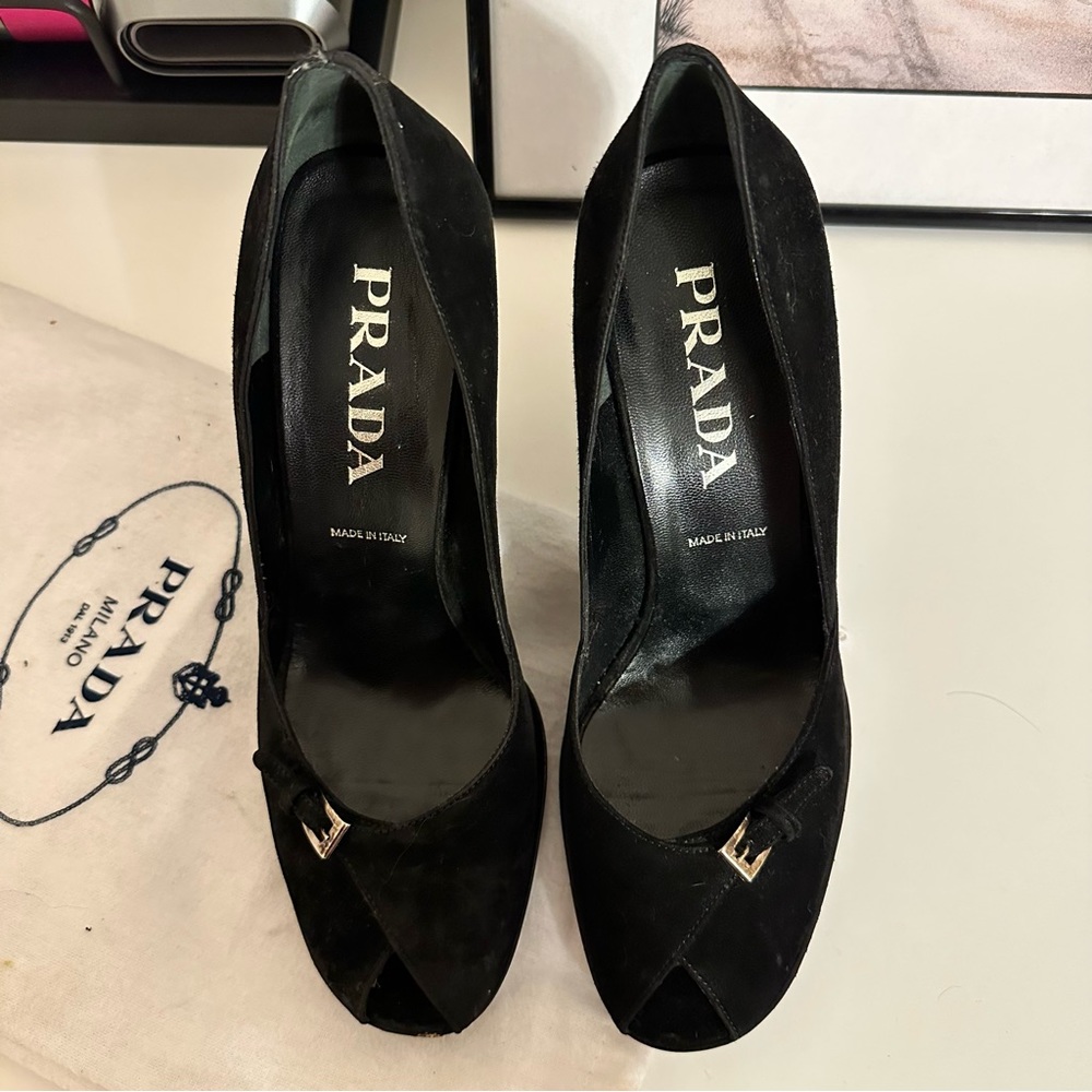 Prada Pumps - Picture 5 of 5